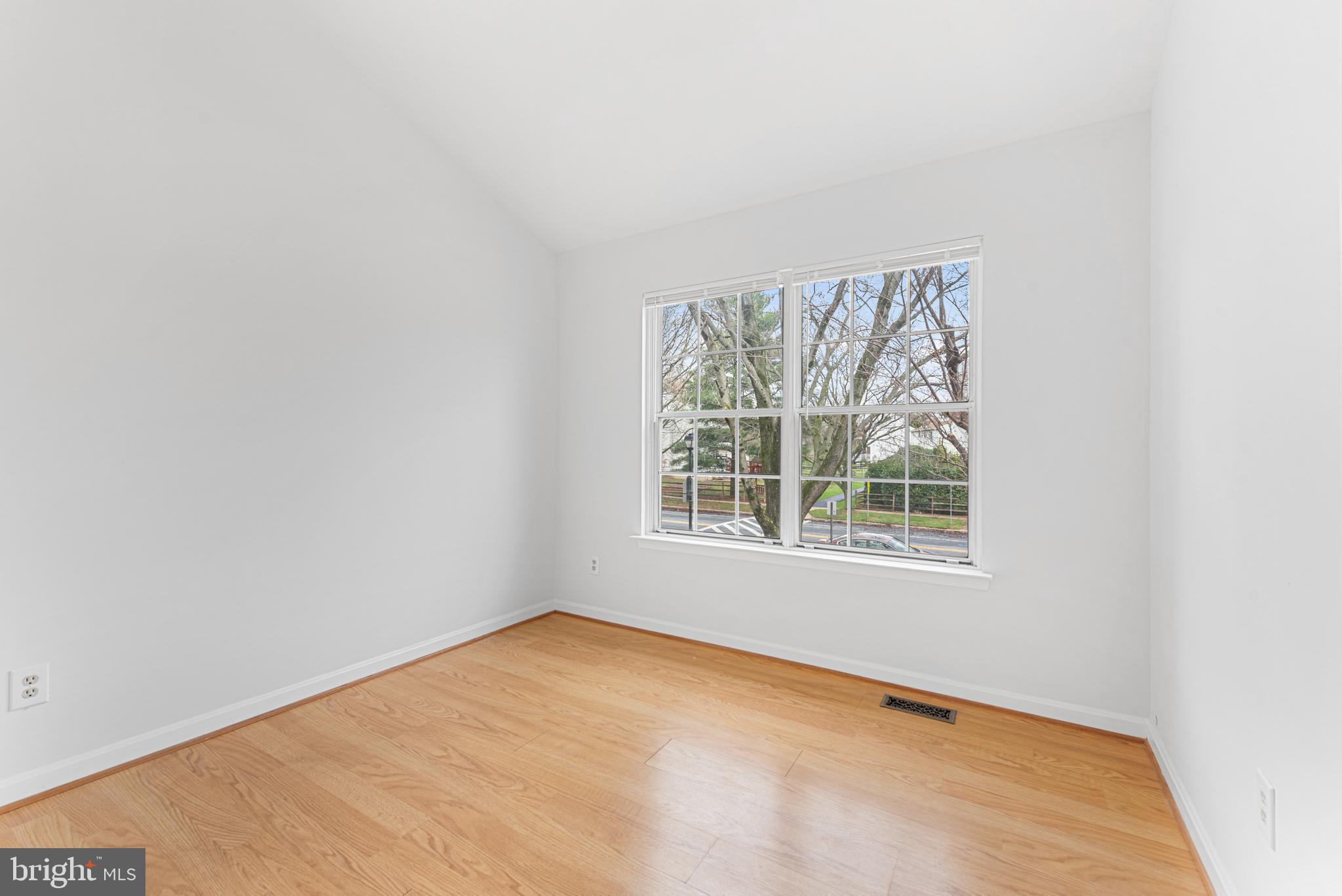 WILLOW COVE MANORS - Residential