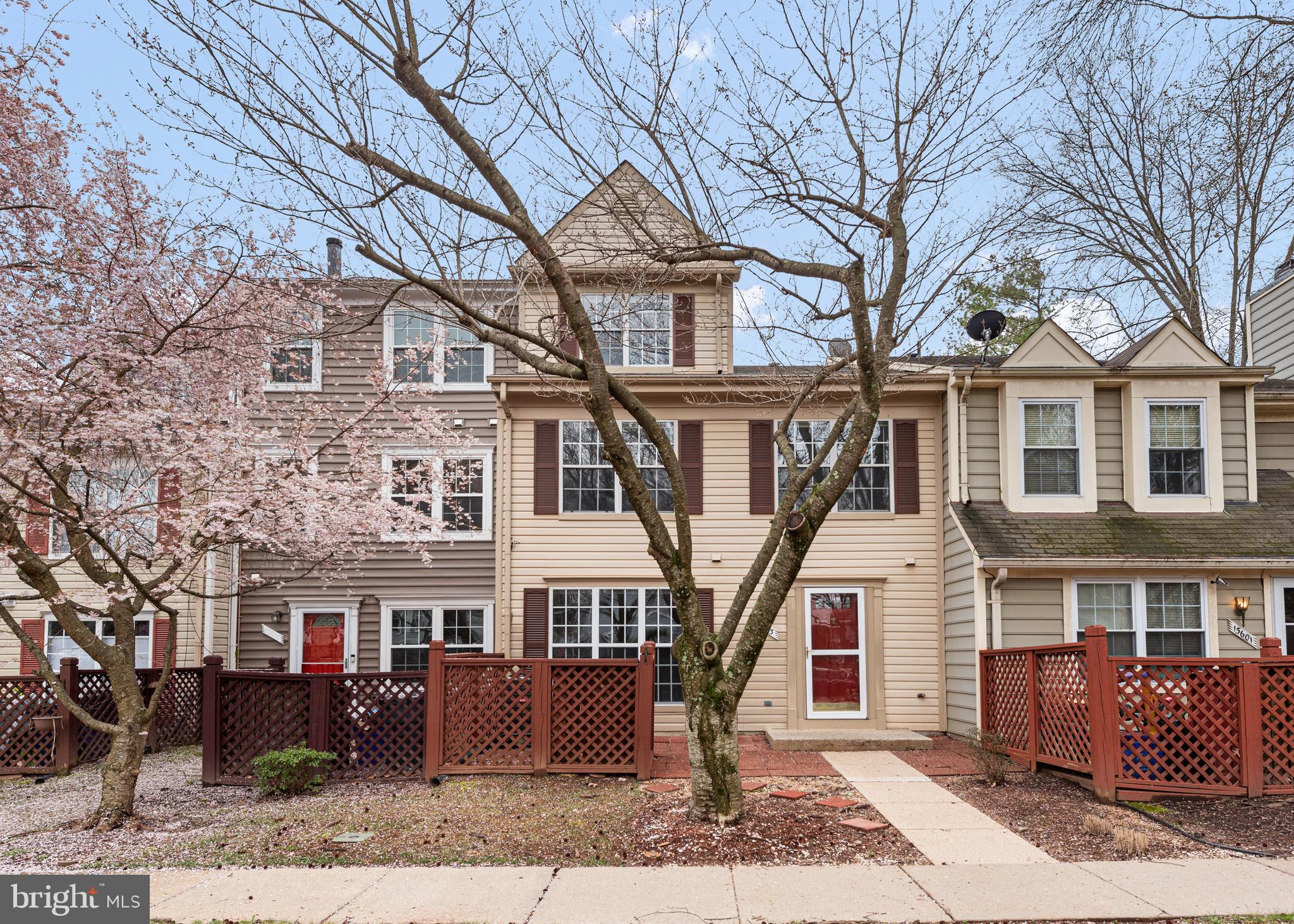 WILLOW COVE MANORS - Residential