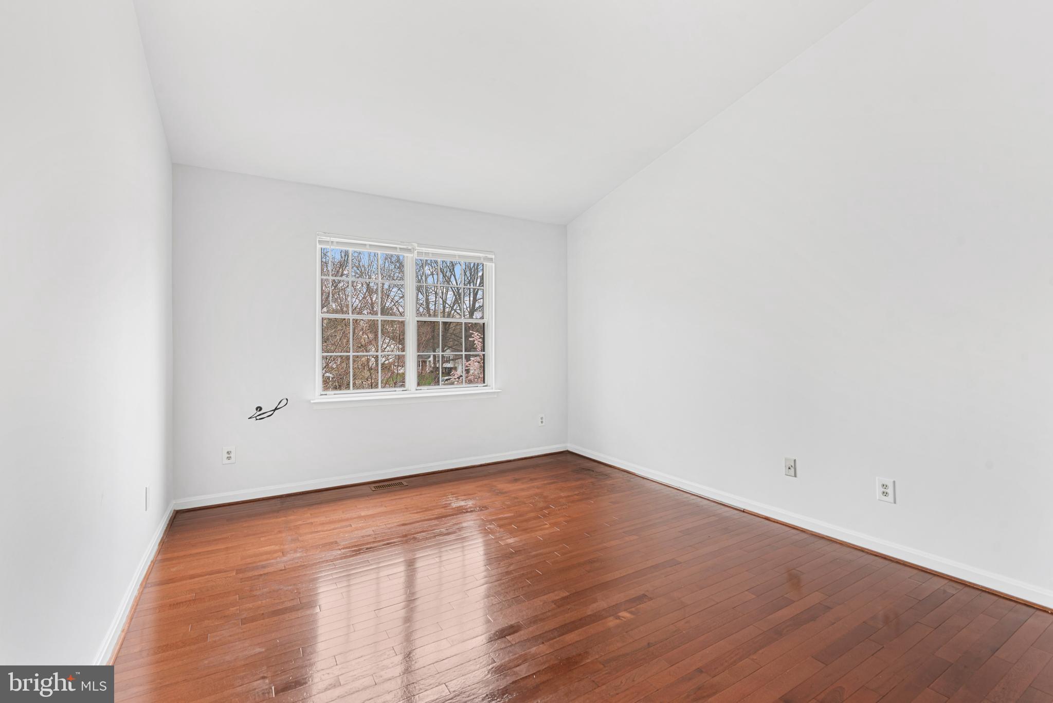 WILLOW COVE MANORS - Residential