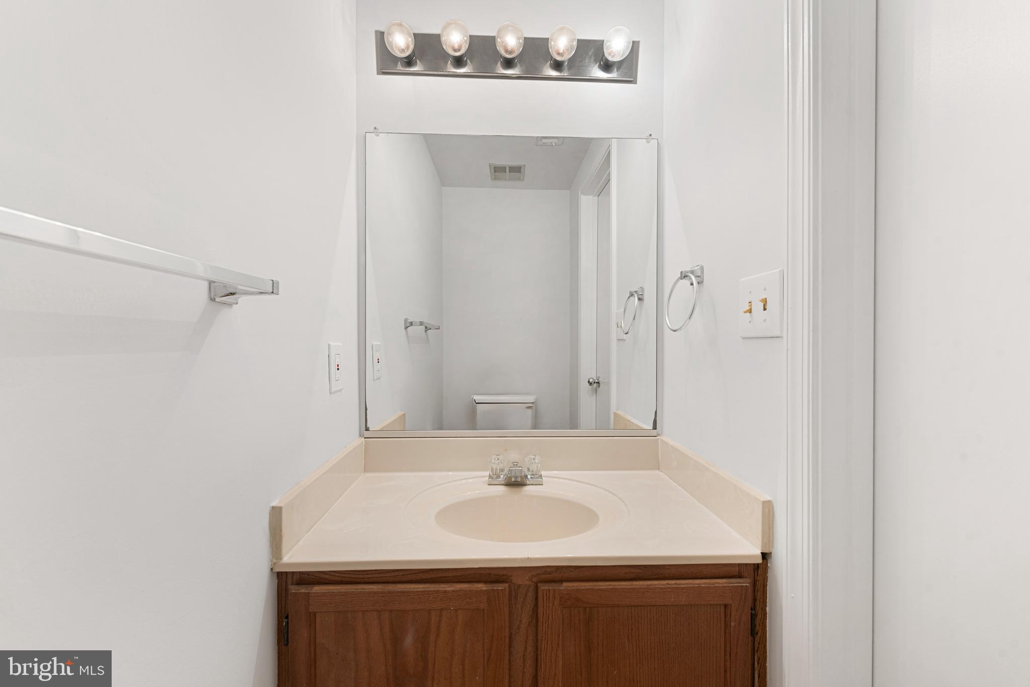 WILLOW COVE MANORS - Residential