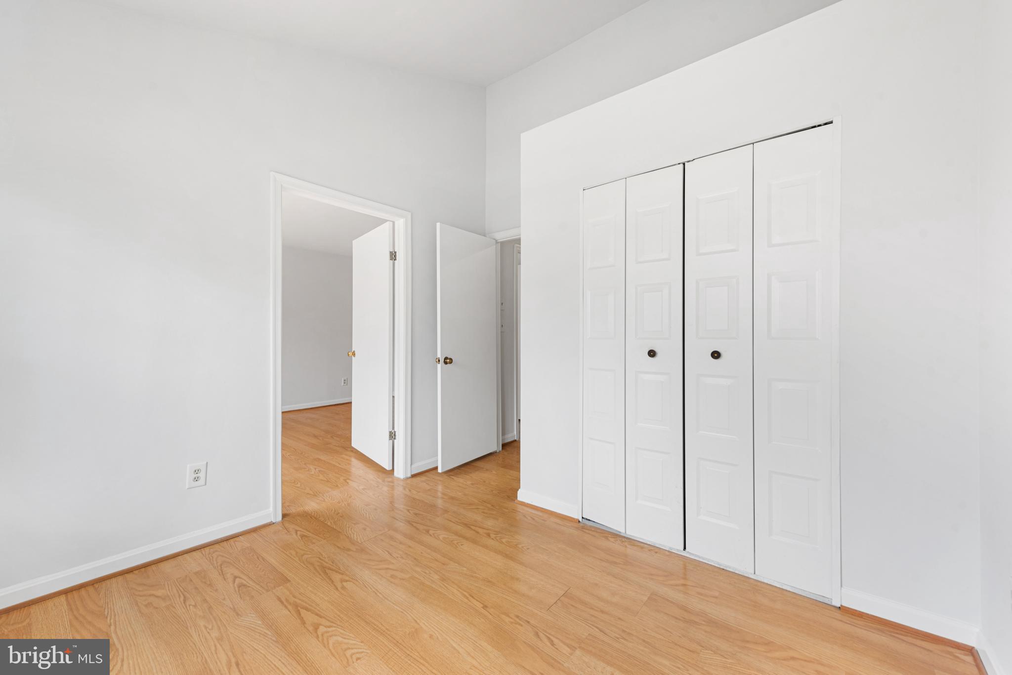 WILLOW COVE MANORS - Residential