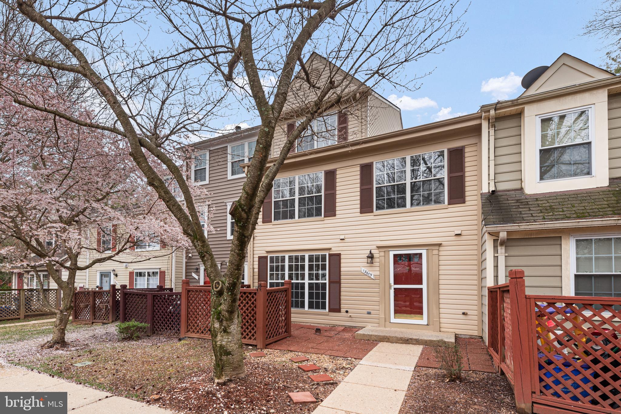 WILLOW COVE MANORS - Residential