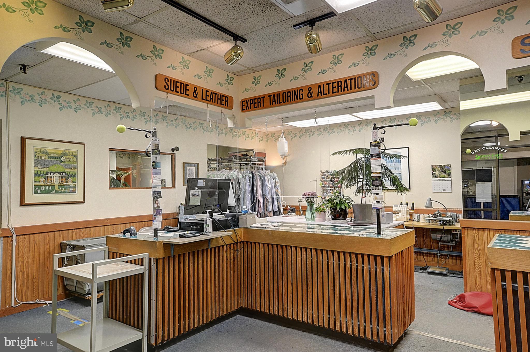 PROMENADE TOWERS - Residential Lease