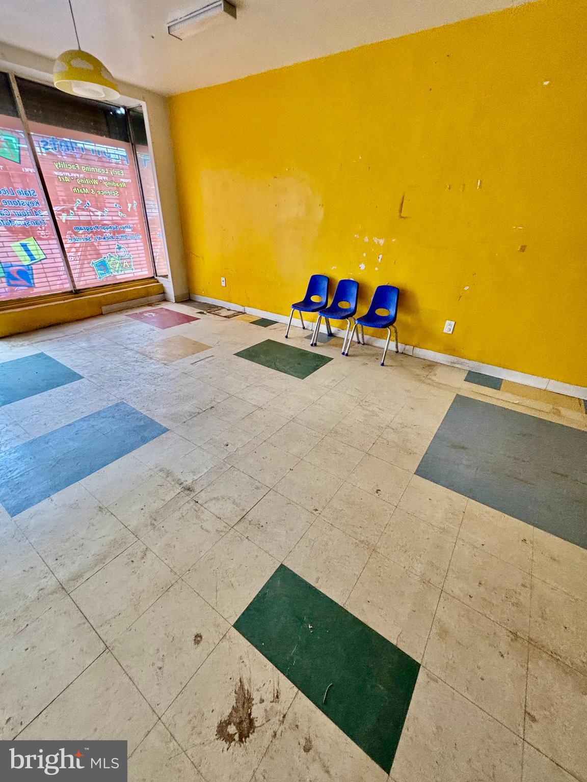 HUNTING PARK - Commercial Sale