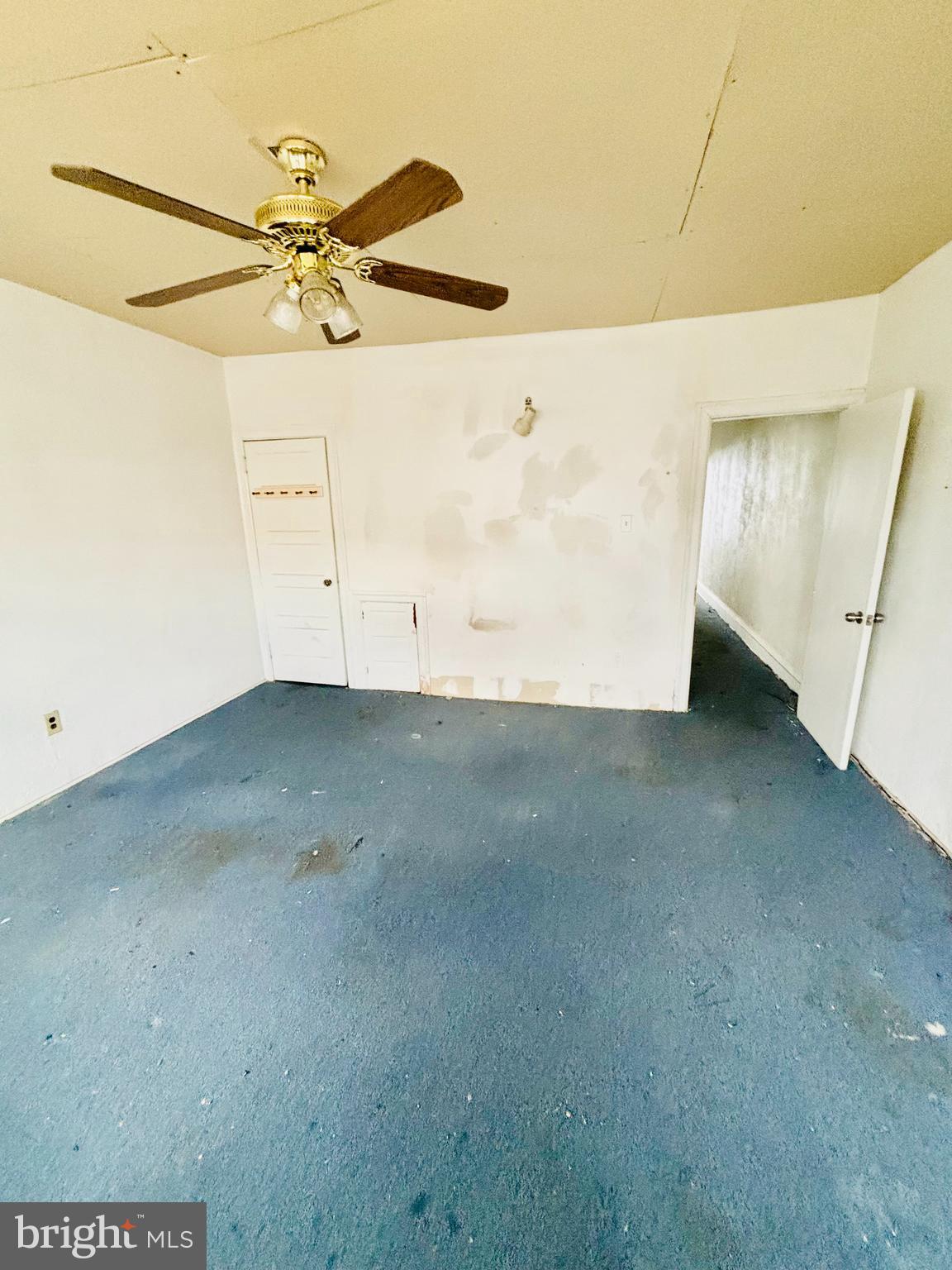 HUNTING PARK - Commercial Sale