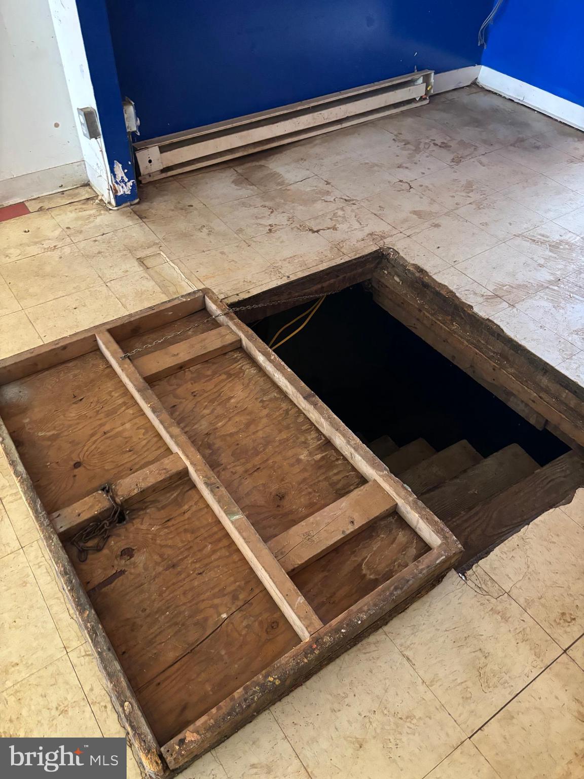 HUNTING PARK - Commercial Sale