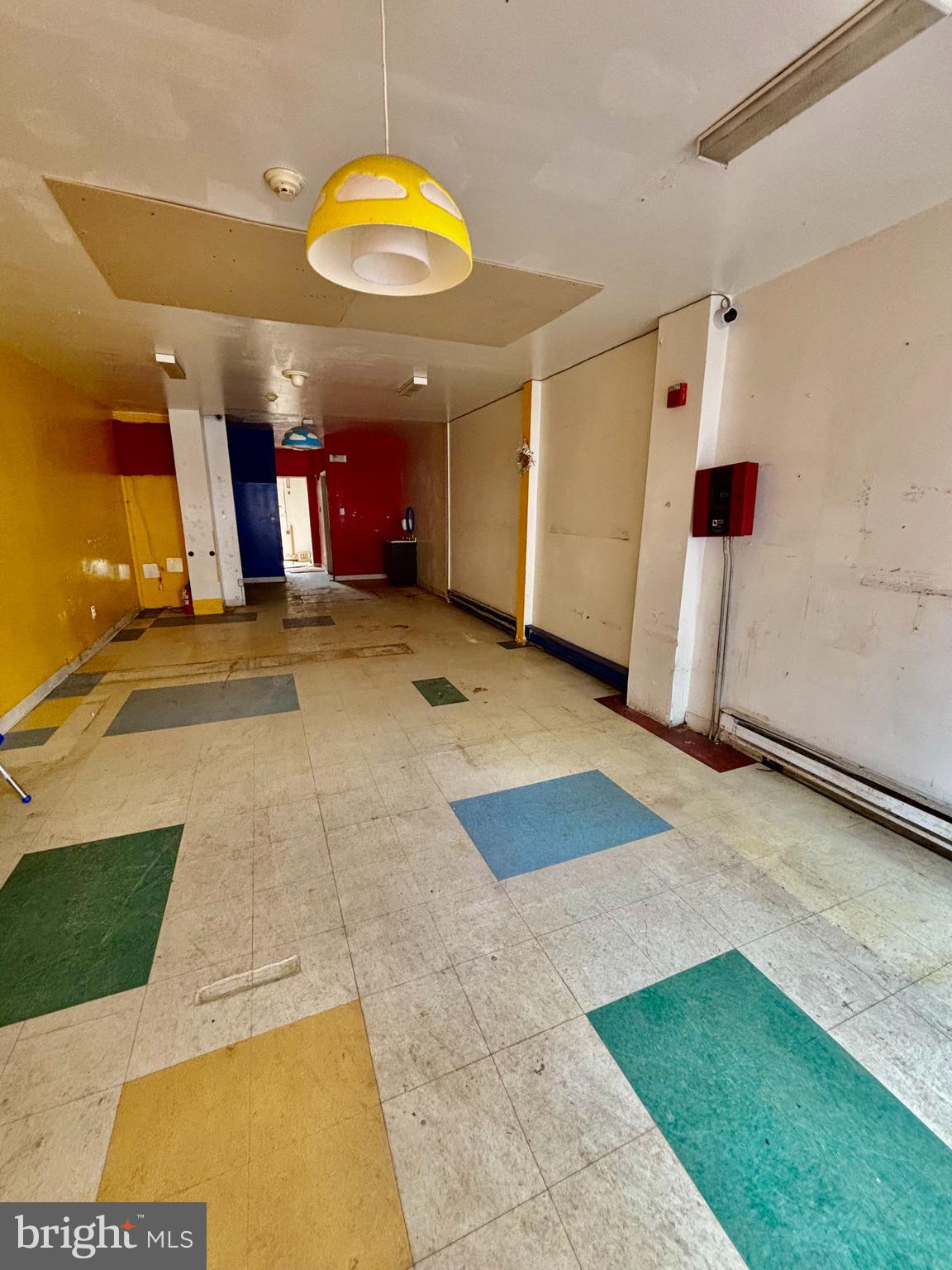 HUNTING PARK - Commercial Sale