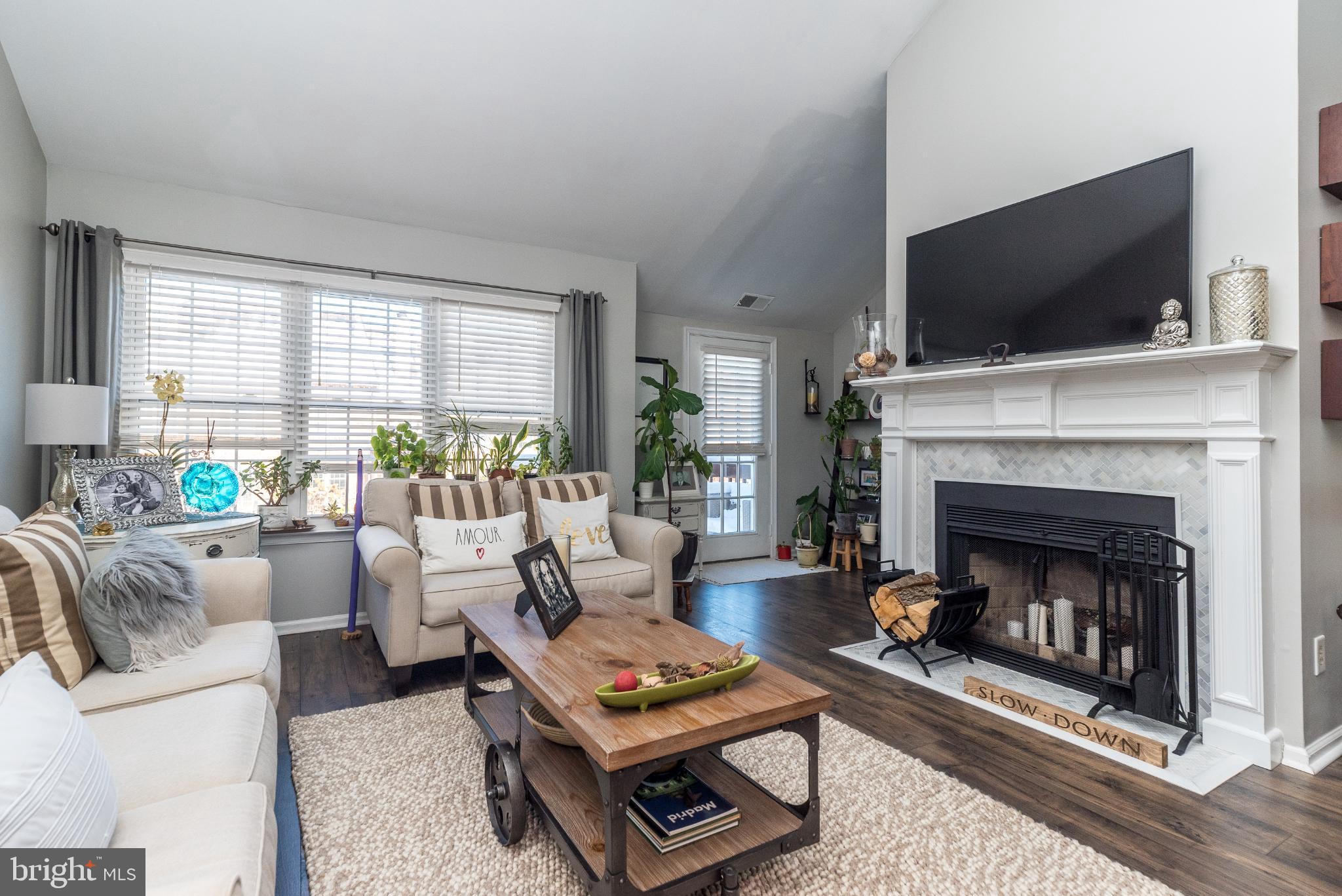 SAW MILL VALLEY - Residential Lease