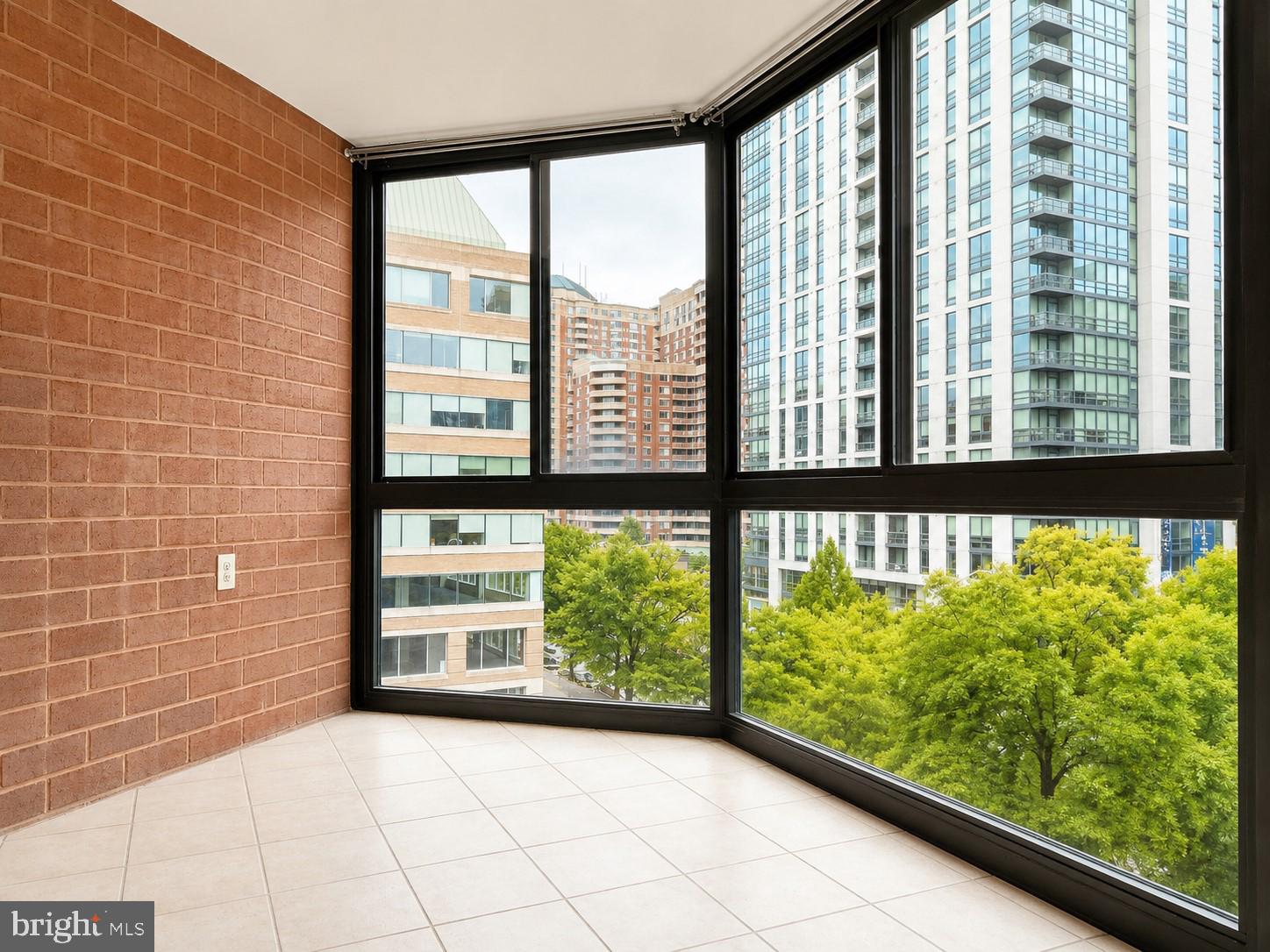 1001 N RANDOLPH STREET 502