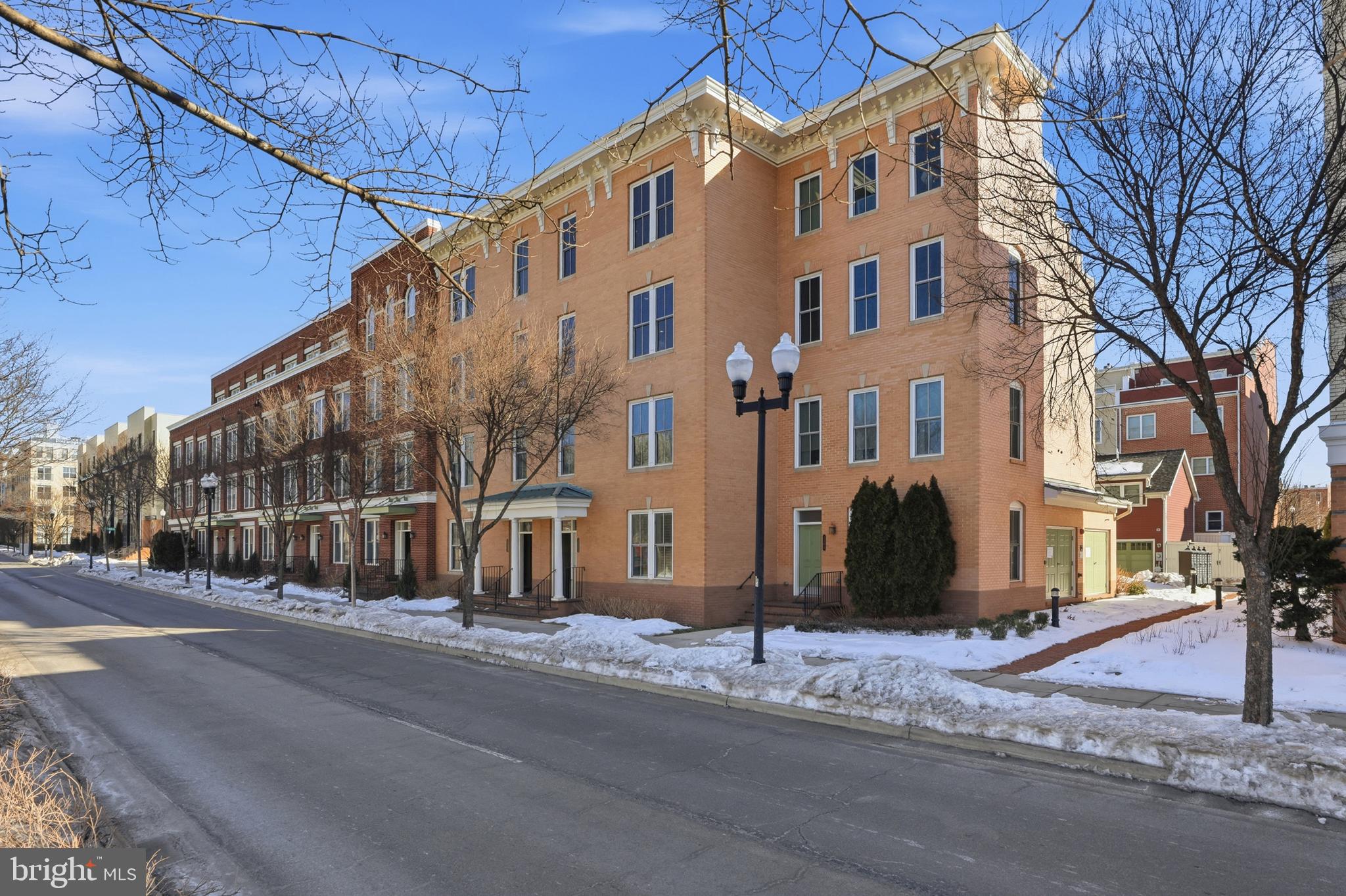 POTOMAC YARD - Residential