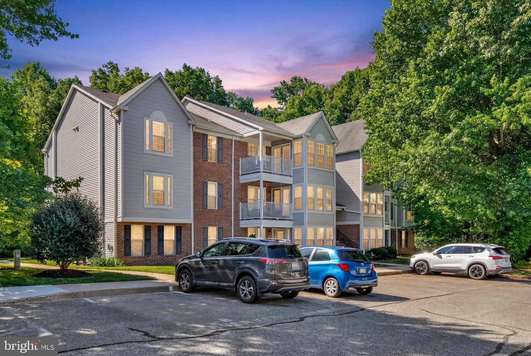 1004 JESSICAS COURT L 9