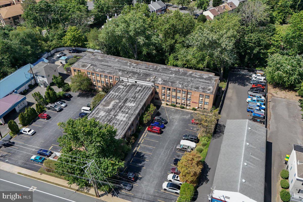 HERITAGE PLACE CON - Residential