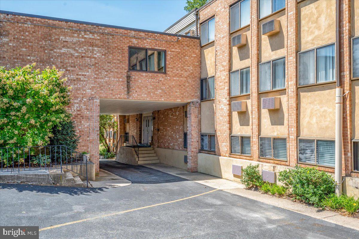 HERITAGE PLACE CON - Residential