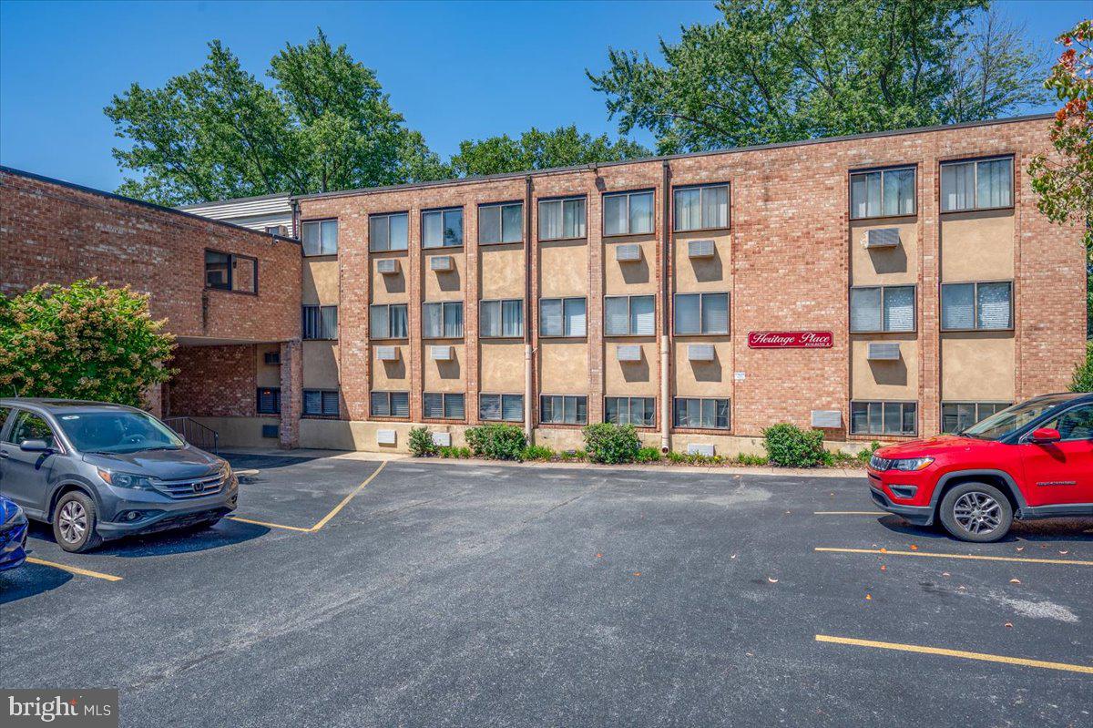 HERITAGE PLACE CON - Residential