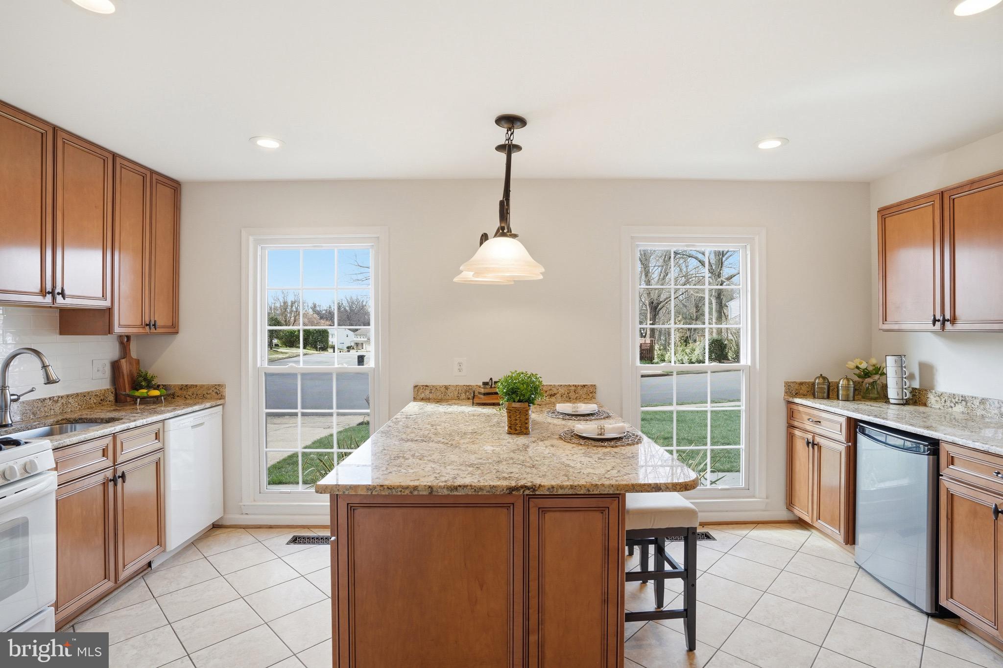 LAKE BRADDOCK - Residential