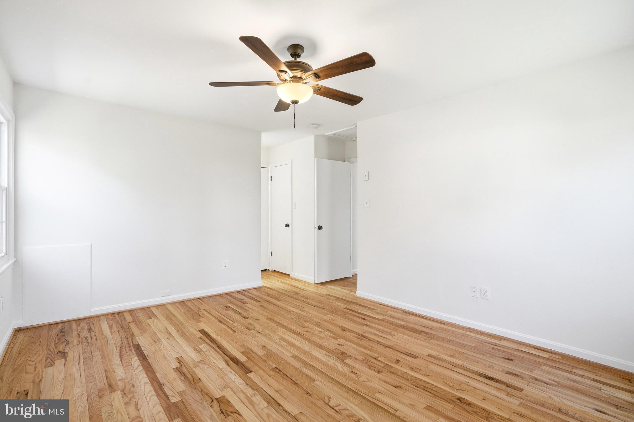 LAKE BRADDOCK - Residential