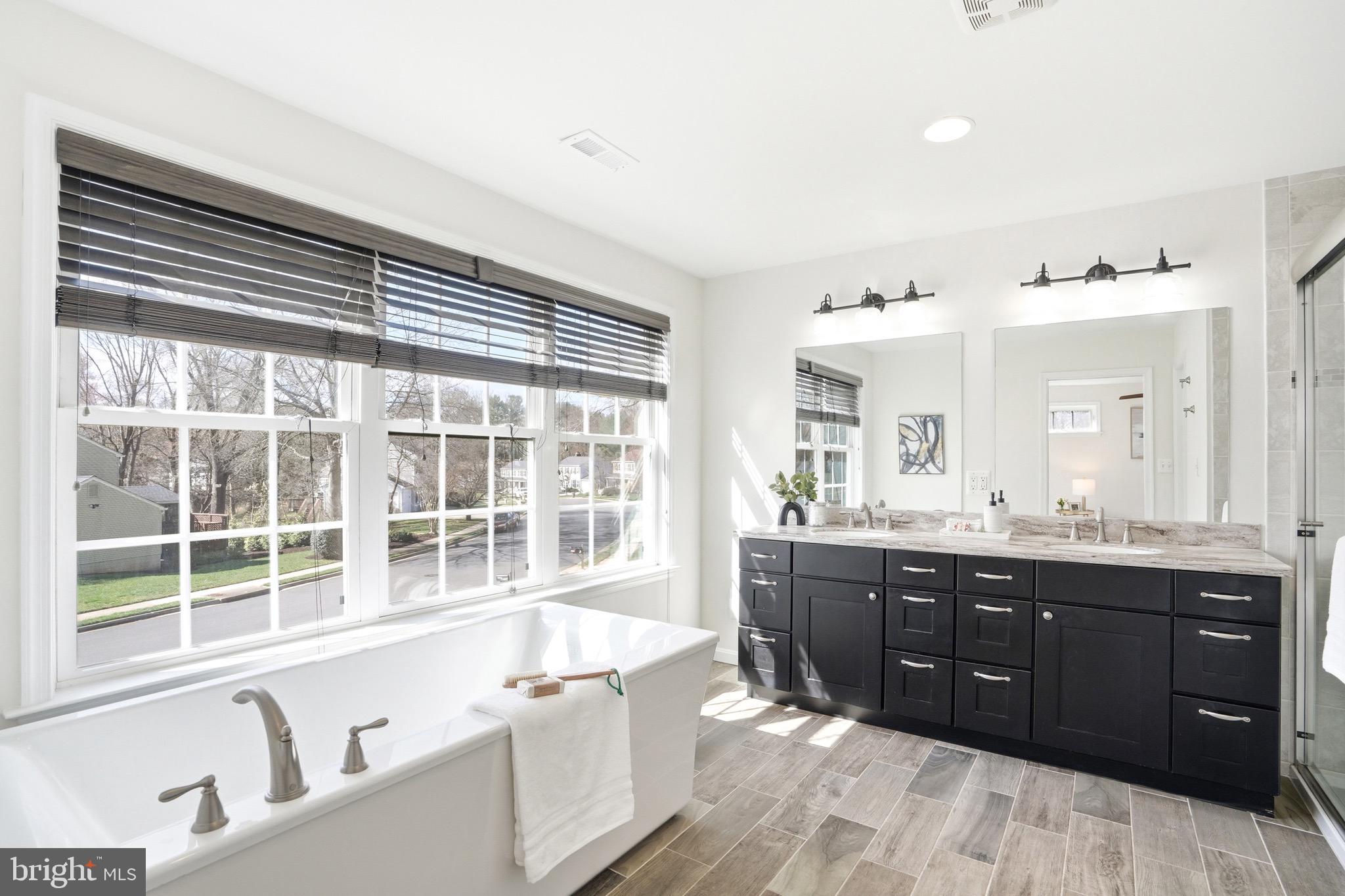 LAKE BRADDOCK - Residential