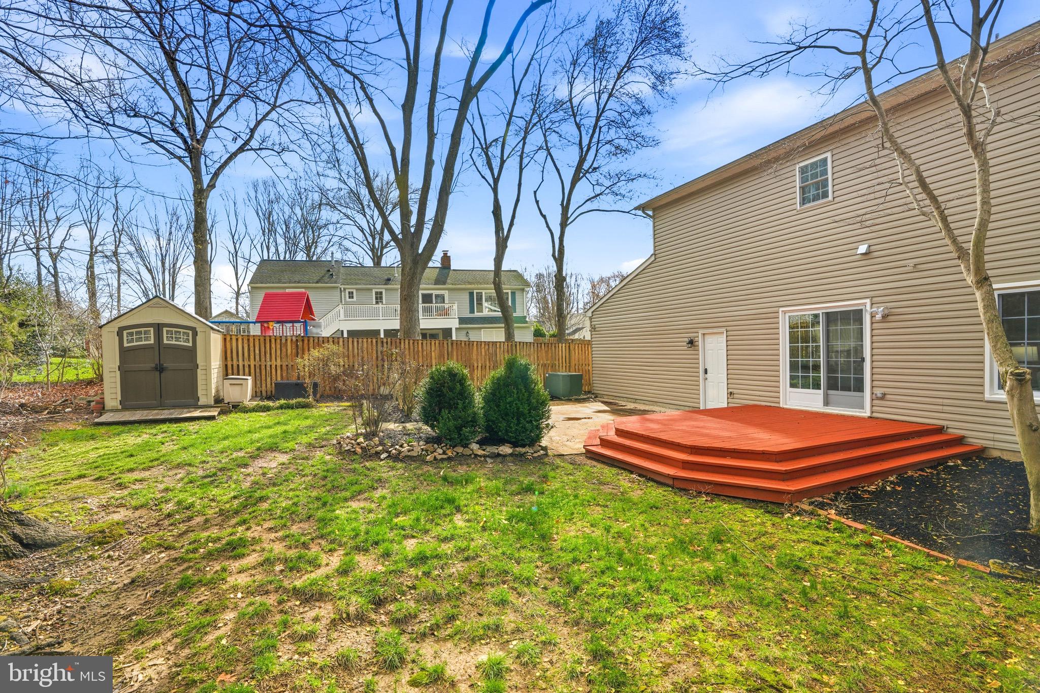 LAKE BRADDOCK - Residential