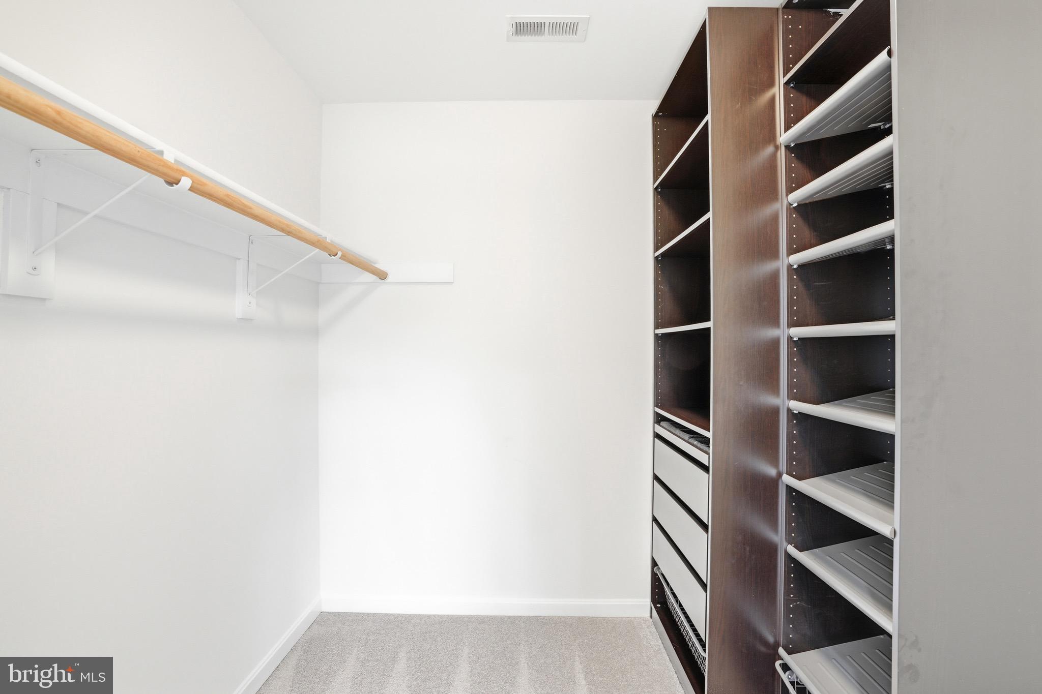 LAKE BRADDOCK - Residential