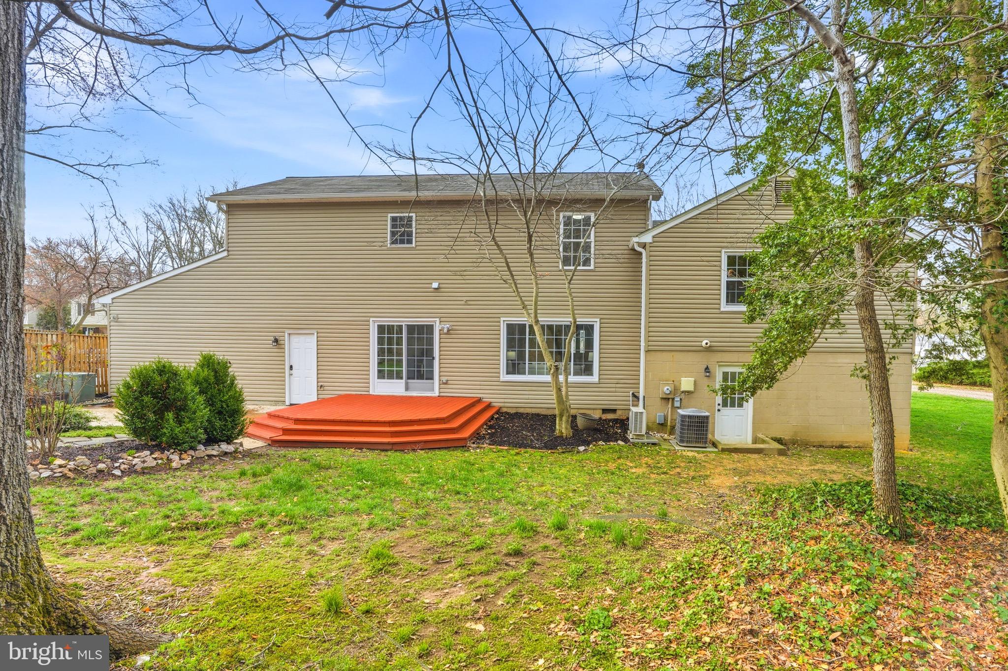 LAKE BRADDOCK - Residential