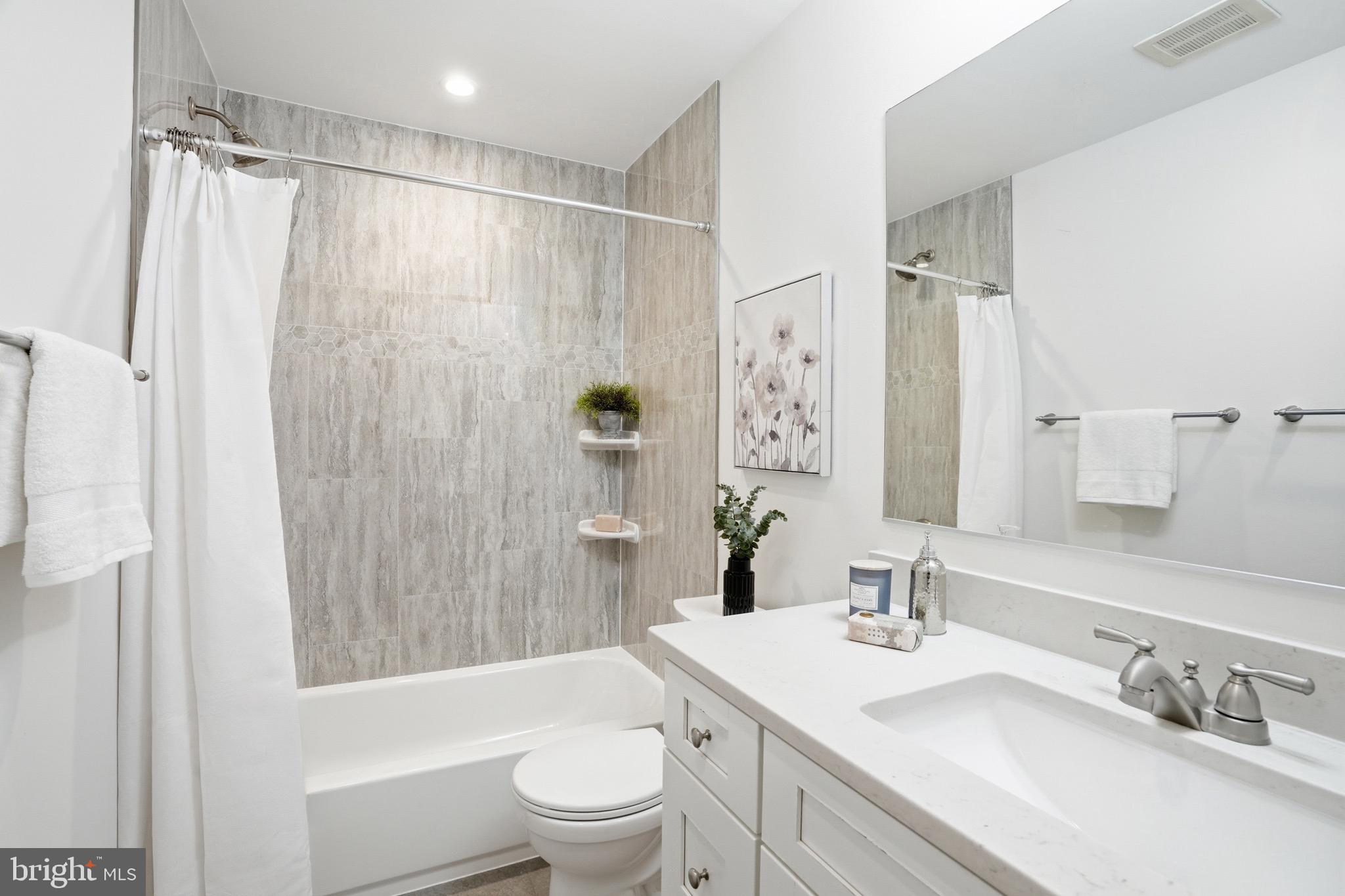 LAKE BRADDOCK - Residential