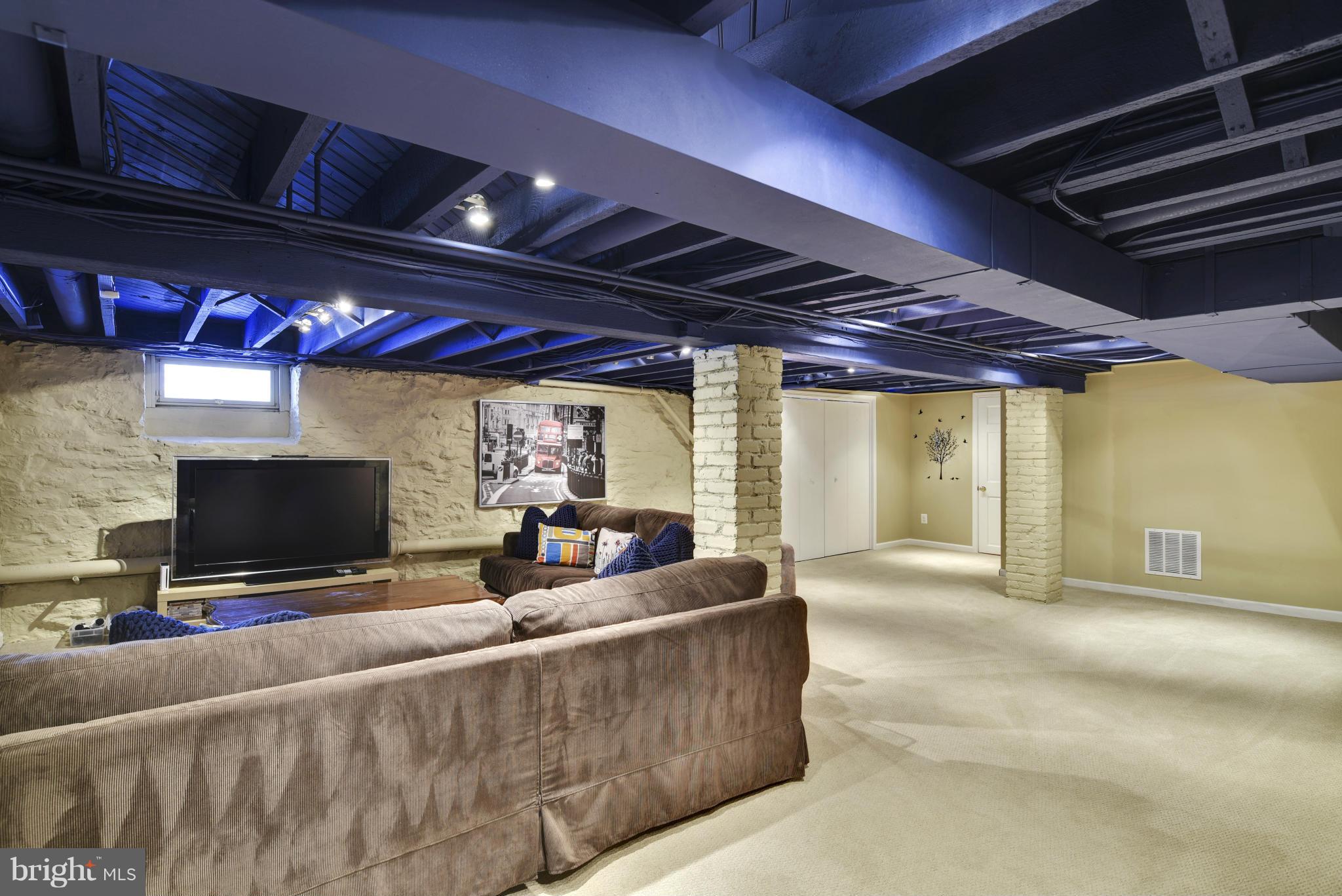 GREENSPRING VALLEY - Residential