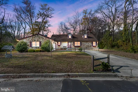 340 S Johnson Street, Carneys Point, NJ MLS: NJSA2017180