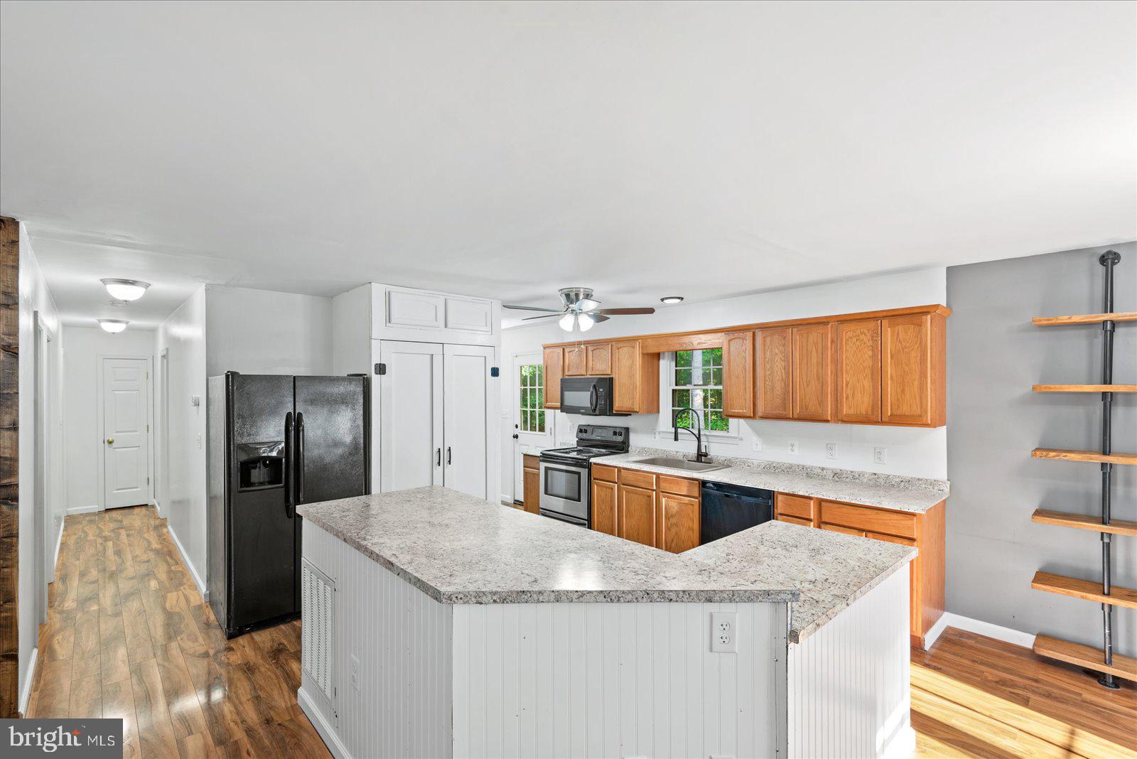 CAROLINE PINES - Residential