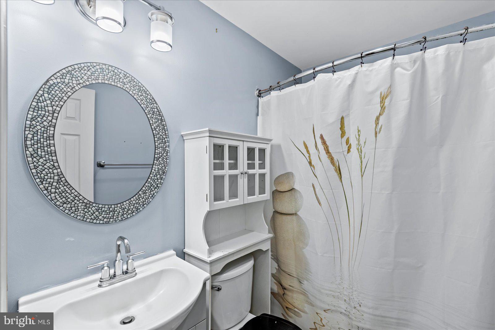 CAROLINE PINES - Residential