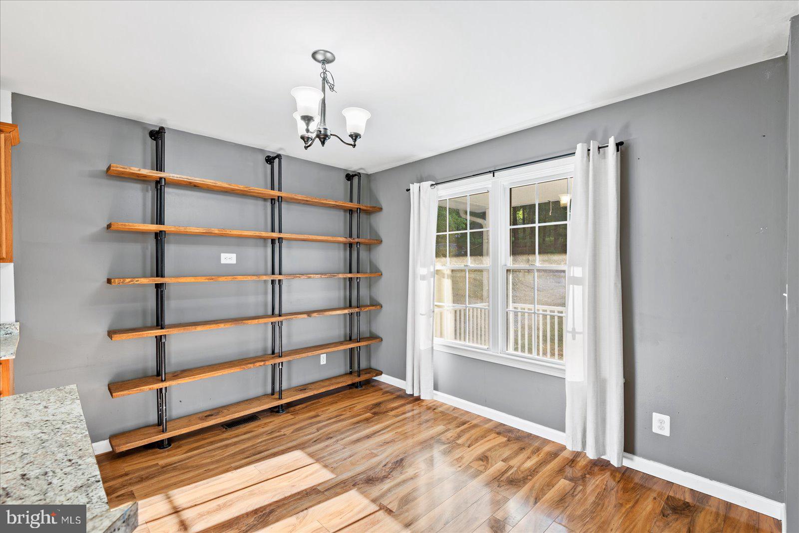 CAROLINE PINES - Residential