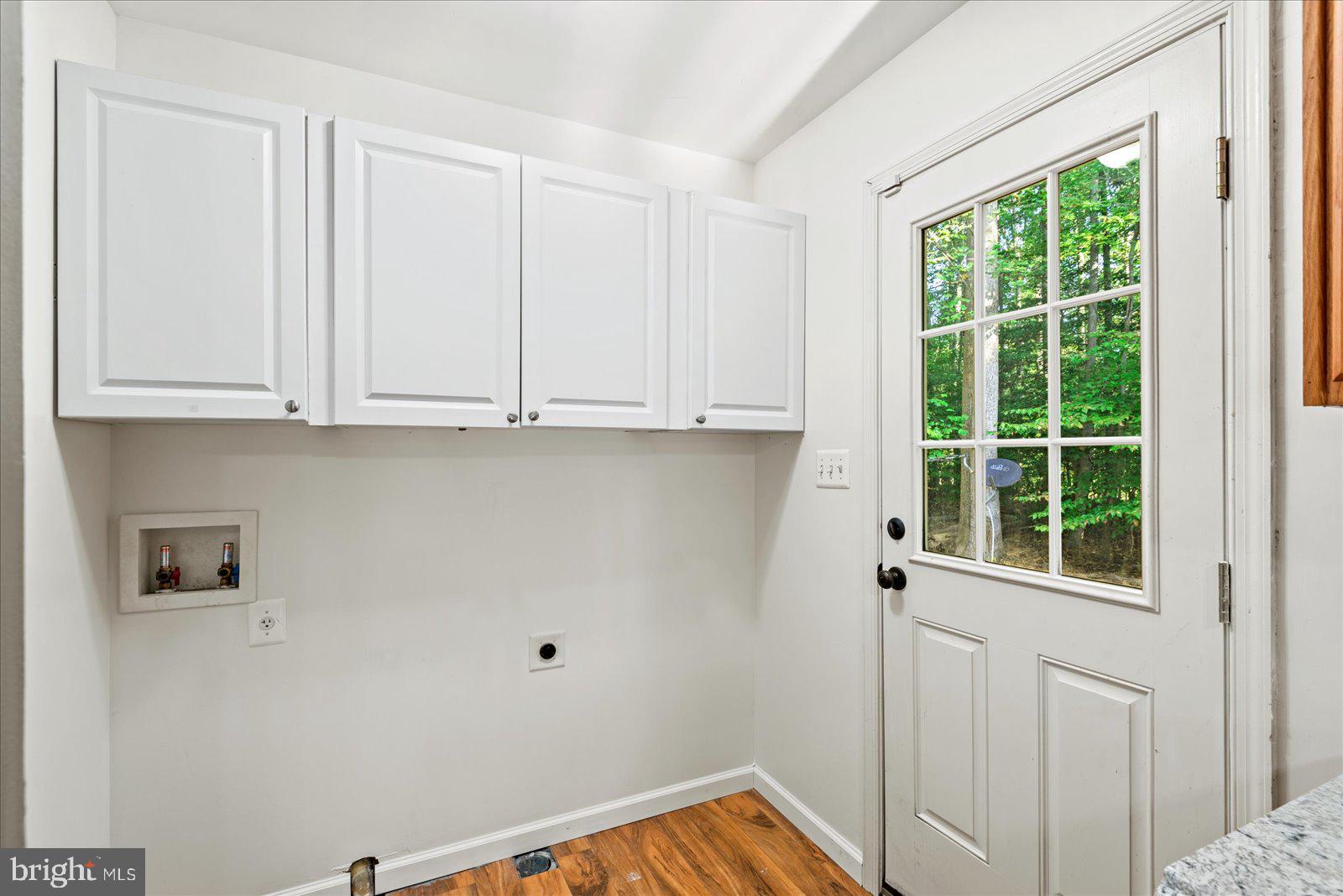 CAROLINE PINES - Residential