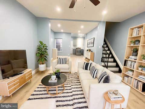 Townhouse For Rent - 4055 N 9th Street<br/> PHILADELPHIA, PA 19140
