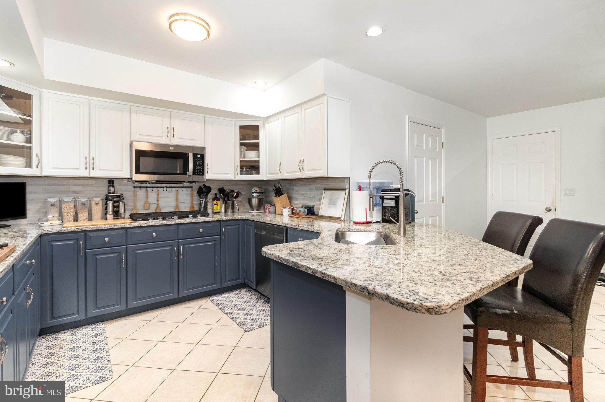 CAMBRIDGE COMMONS - Residential