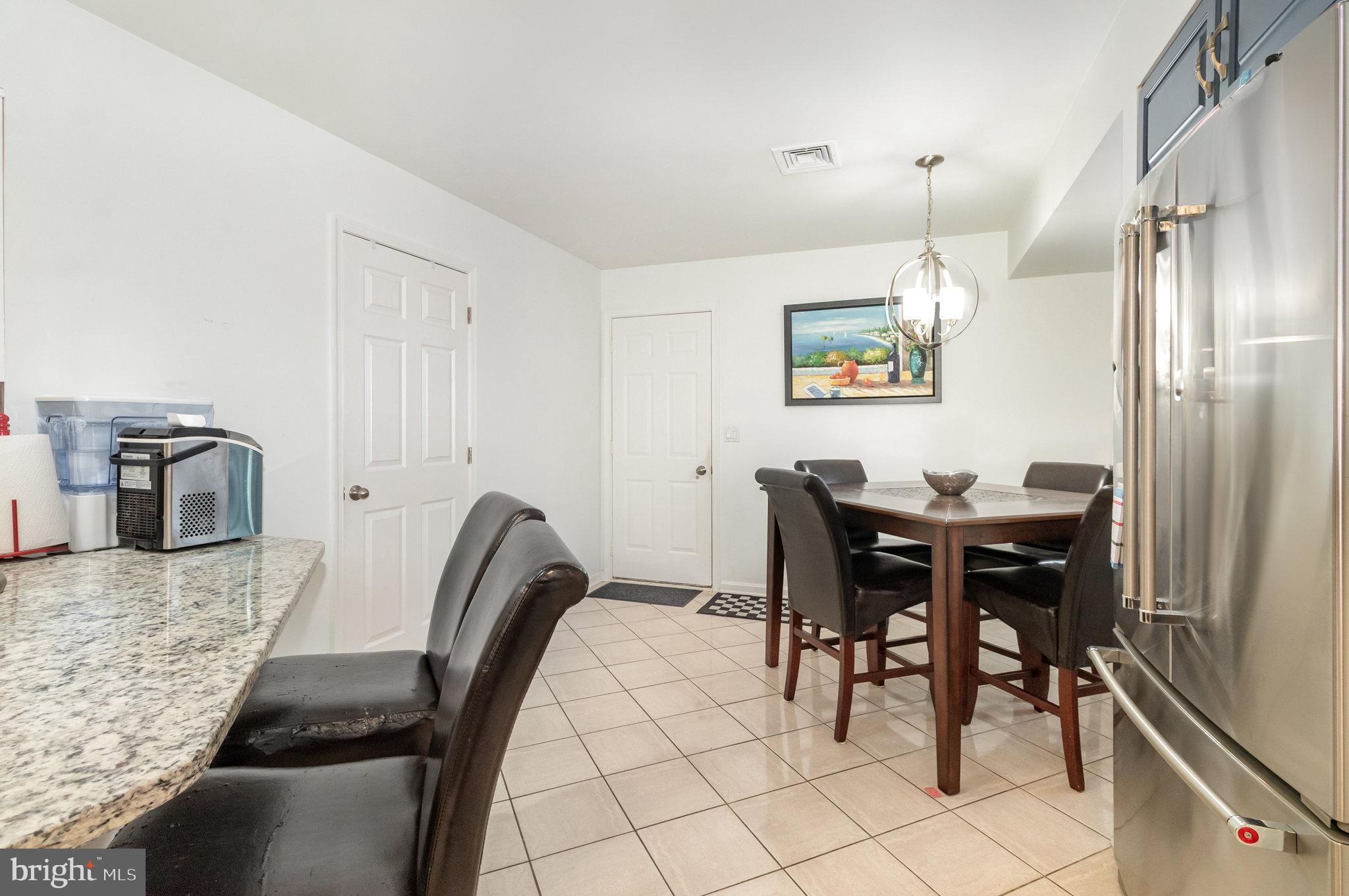 CAMBRIDGE COMMONS - Residential