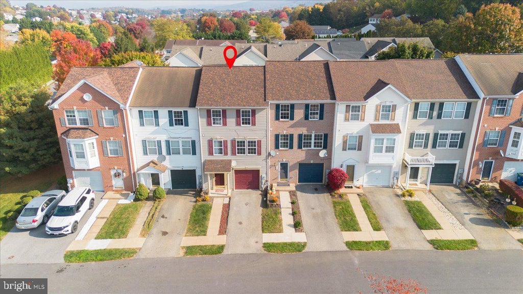 Photo of 124 Sentry Ridge, SMITHSBURG, MD 21783 (MLS # MDWA2040254)