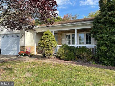 7 CAMBRIDGE COURT SOUTHAMPTON NJ 08088