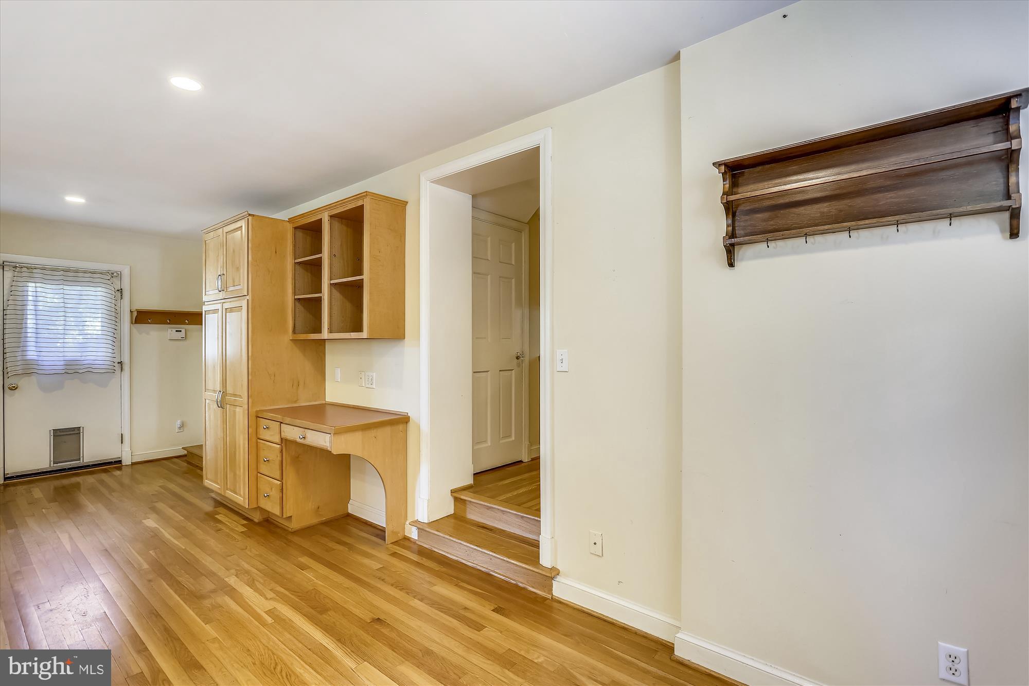 COLUMBIA FOREST - Residential Lease