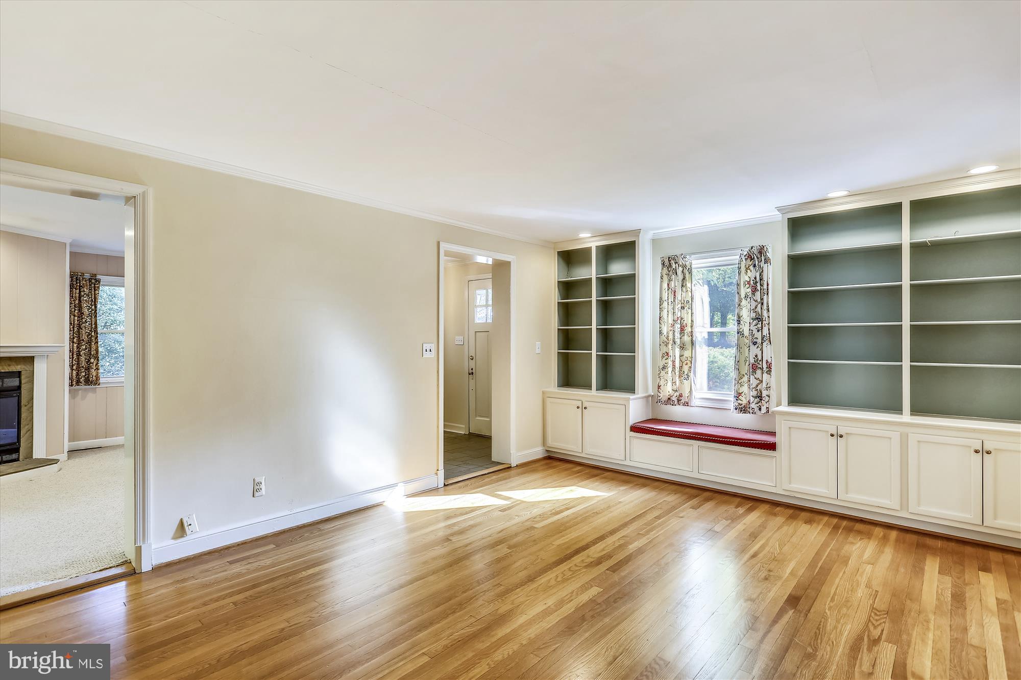 COLUMBIA FOREST - Residential Lease