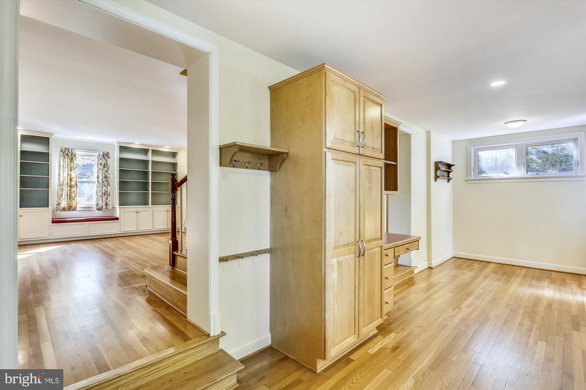 COLUMBIA FOREST - Residential Lease