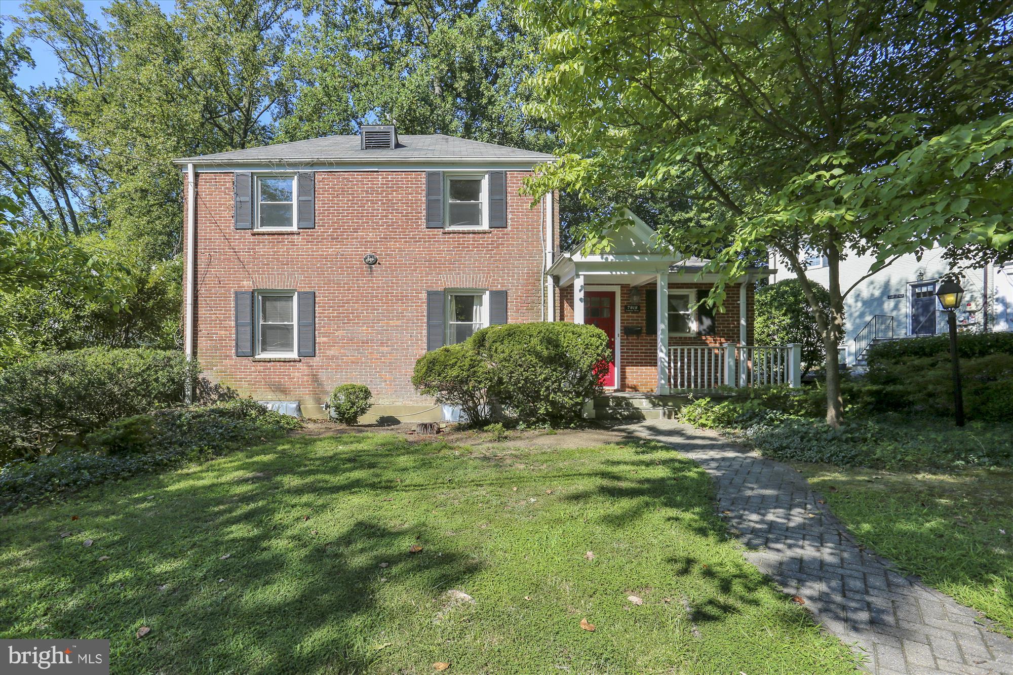 COLUMBIA FOREST - Residential Lease