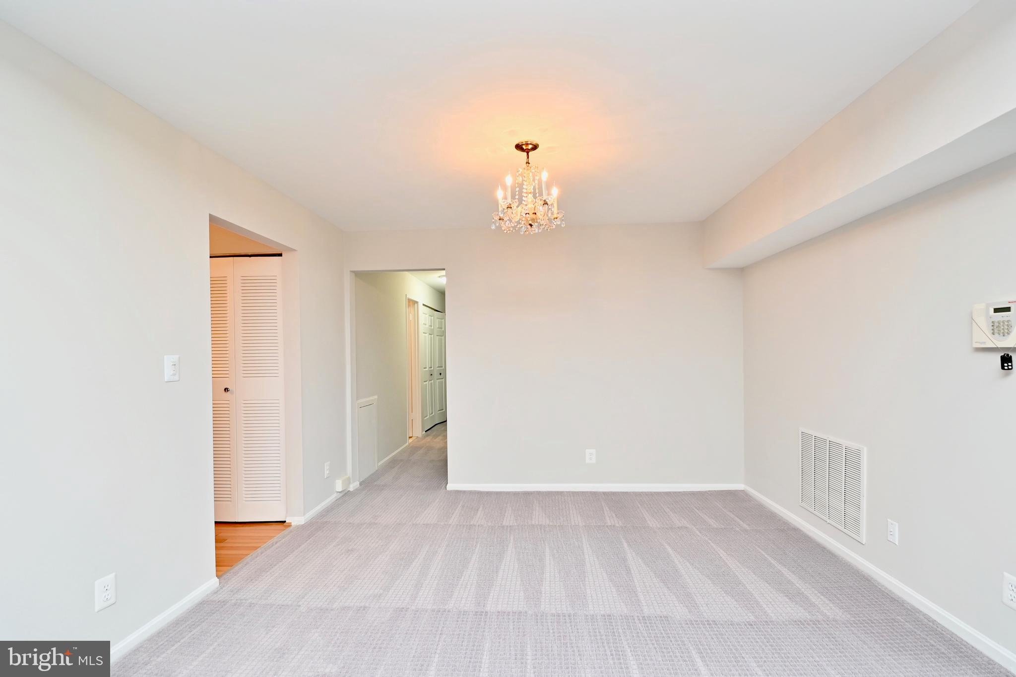 HERITAGE COURT - Residential