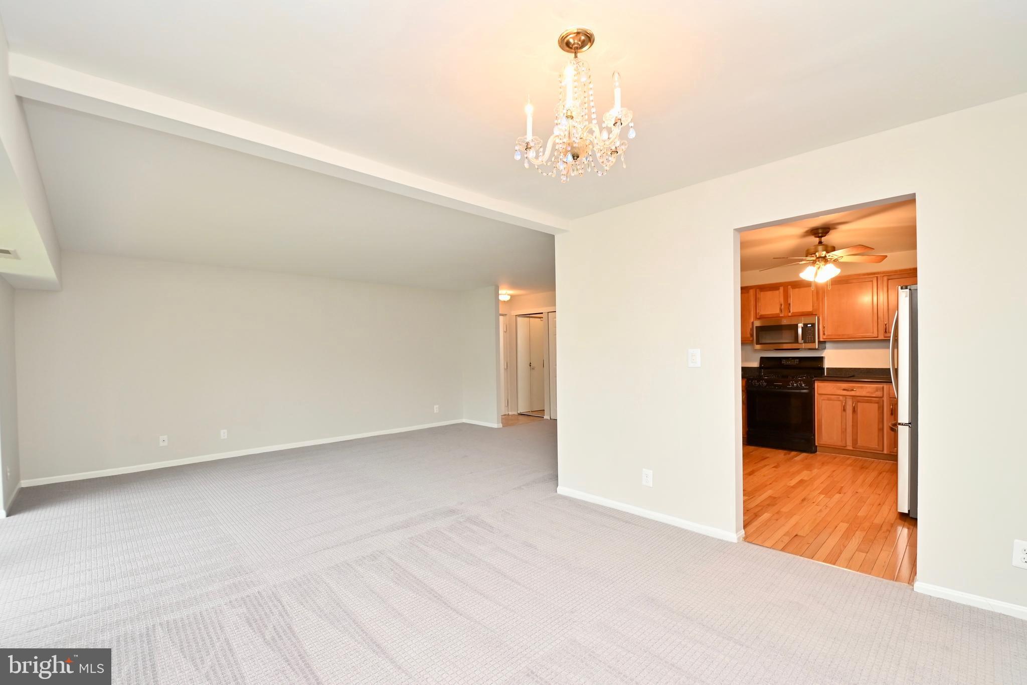 HERITAGE COURT - Residential