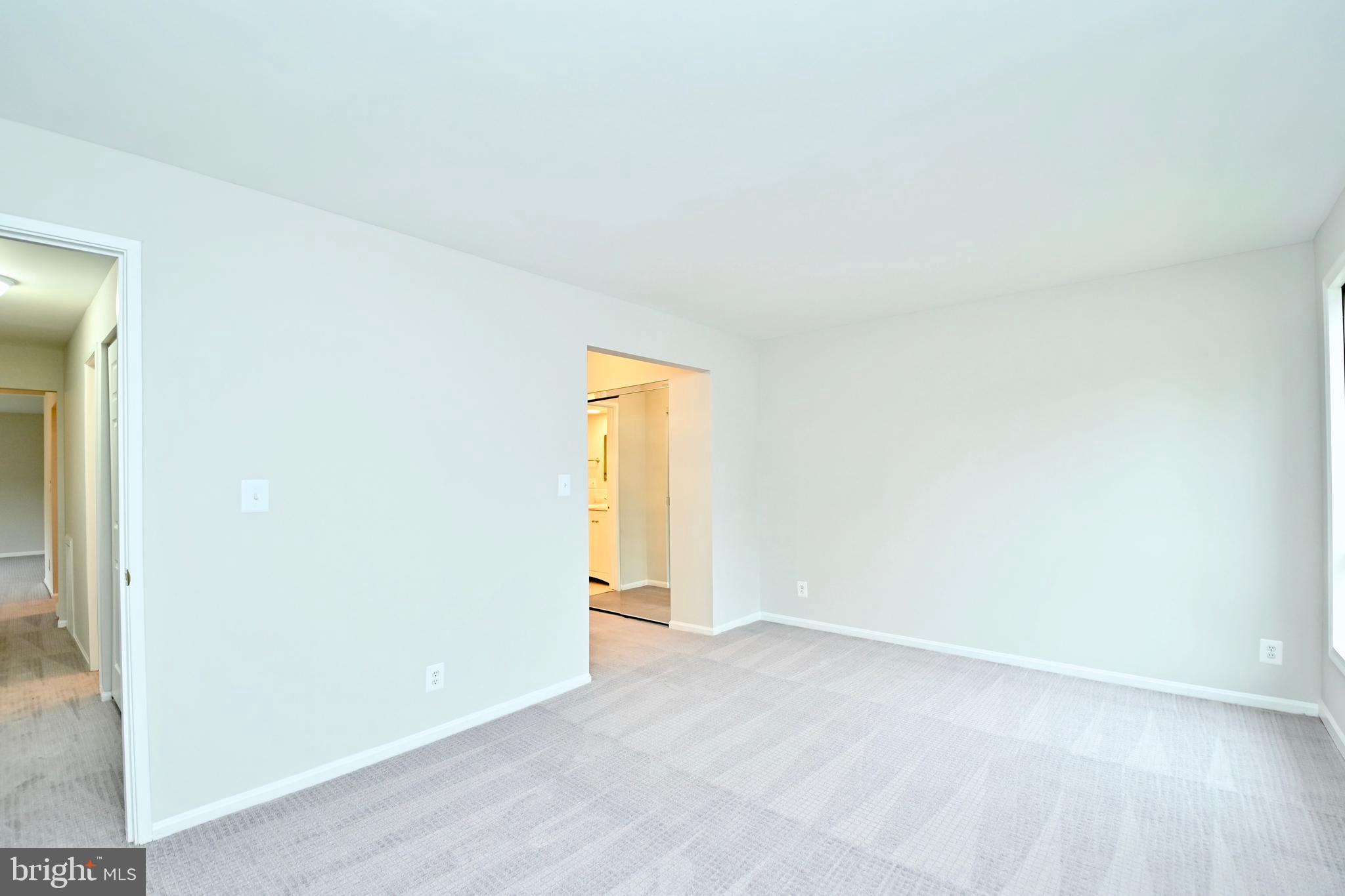 HERITAGE COURT - Residential