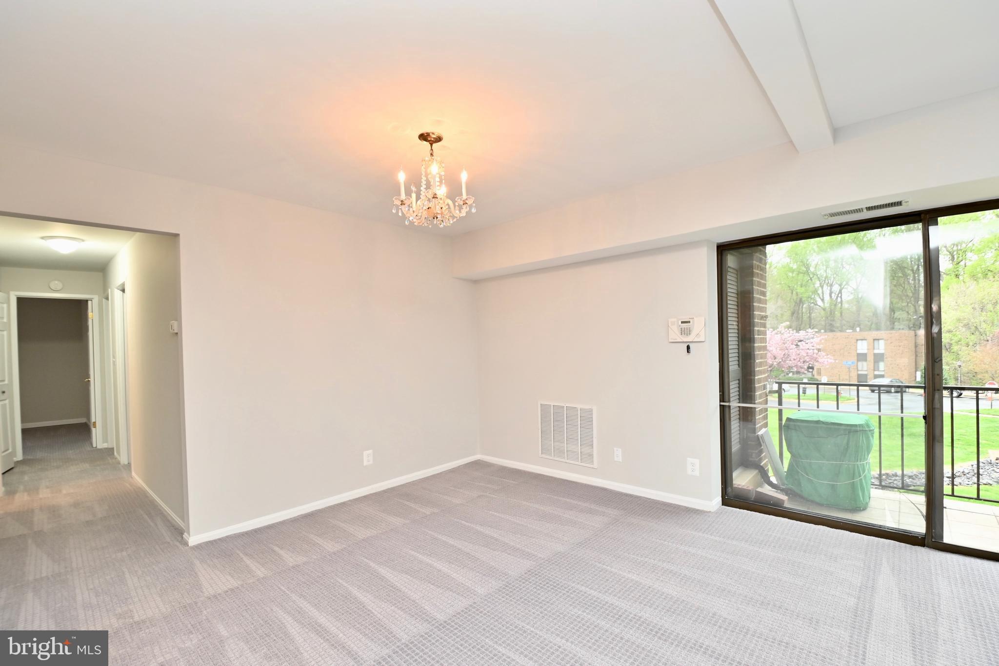 HERITAGE COURT - Residential