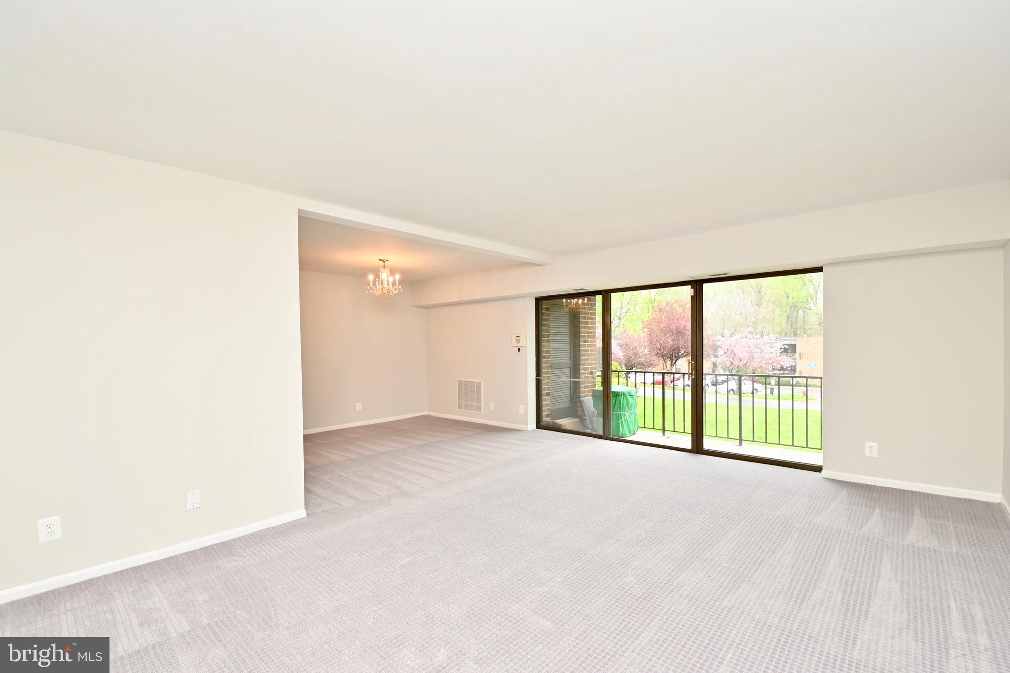 HERITAGE COURT - Residential