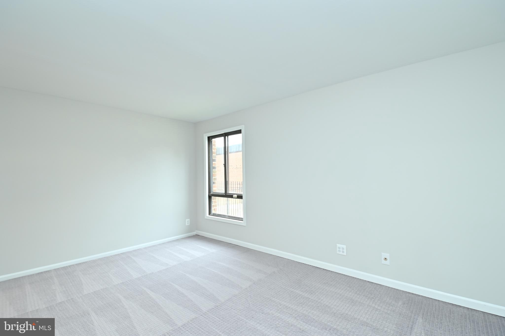 HERITAGE COURT - Residential