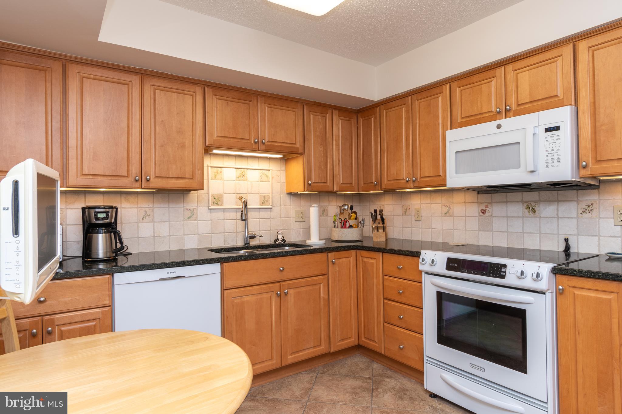 ROSSMOOR LEISURE WORLD - Residential