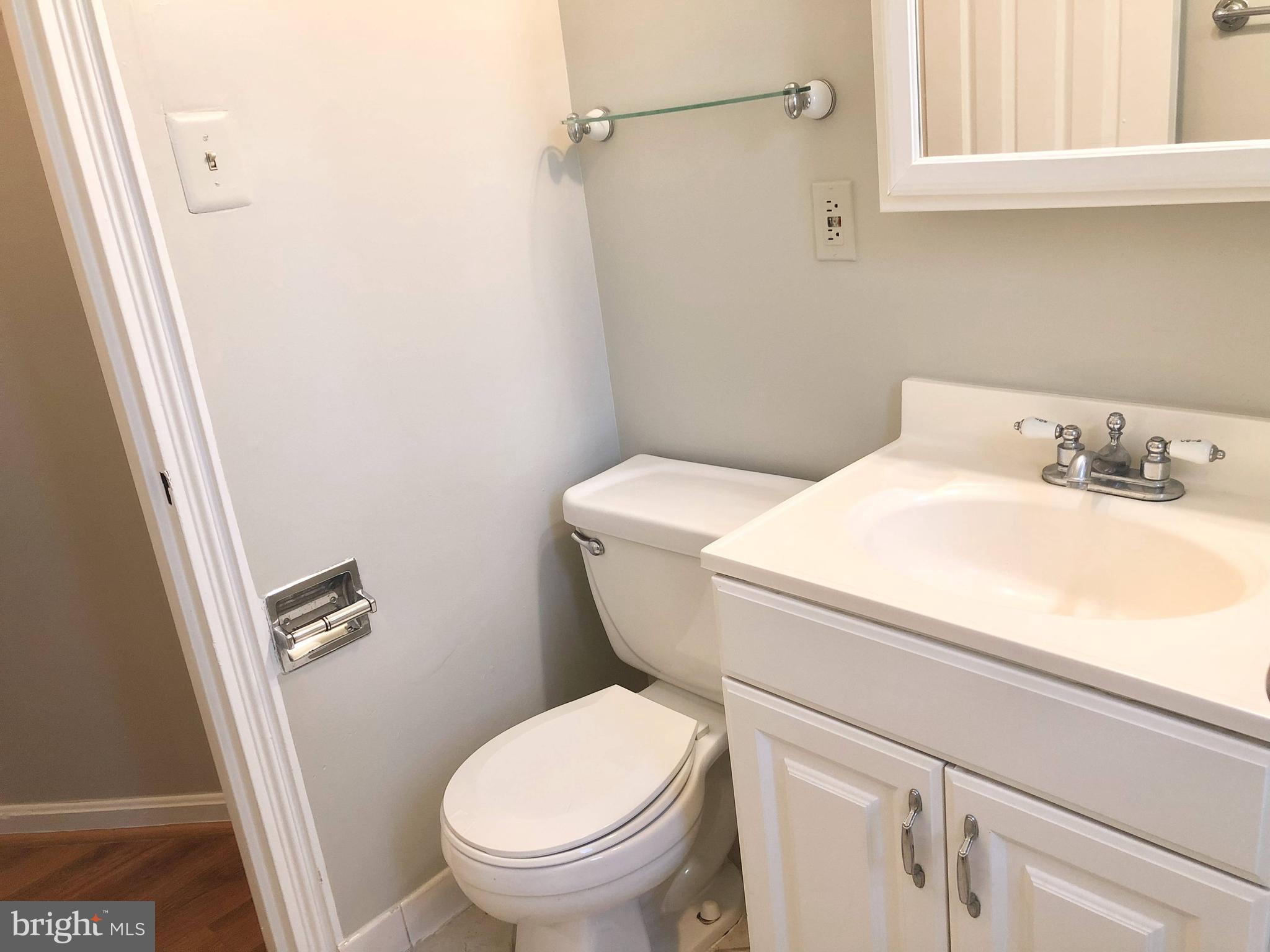 ARLINGTON OAKS - Residential Lease