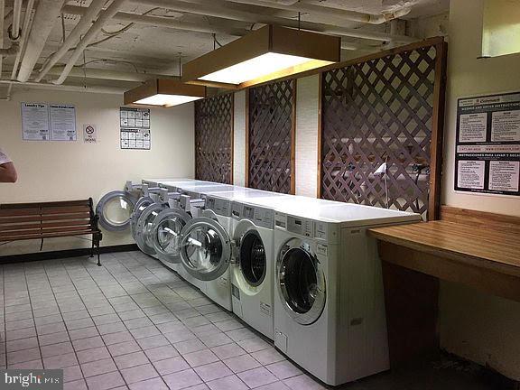 ARLINGTON OAKS - Residential Lease