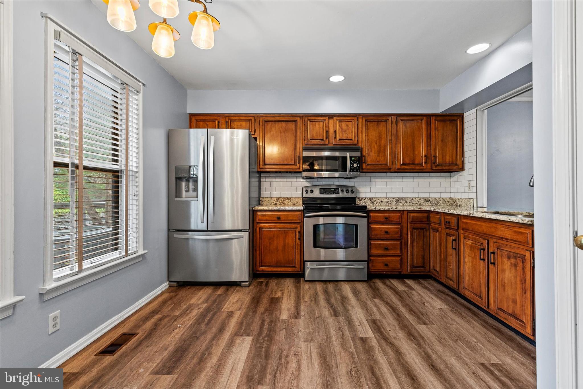 OAKMONT - Residential